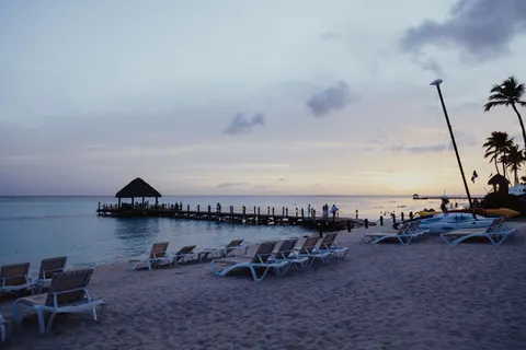 Tropical Sunset 4K Wallpaper · tropical · 3840×2560