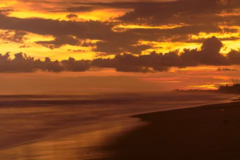 Tropical Sunset 4K Wallpaper · tropical · 3840×2560