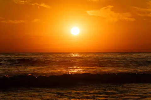 خلفية غروب استوائي بدقة 4K · tropical · 3840×2560