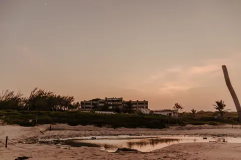 Tropical Sunset 4K Wallpaper · tropical · 3840×2560