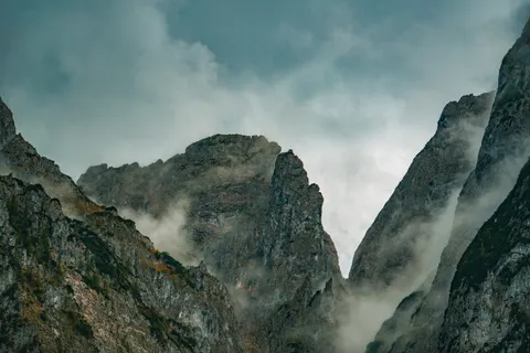 Dark Mountains 4K Wallpaper · dark · 3840×2560