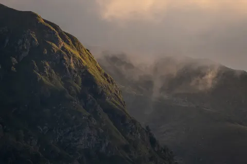 Dark Mountains 4K Wallpaper · dark · 3840×2560