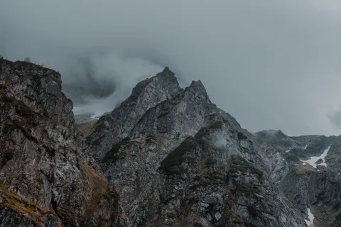 Dark Mountains 4K Wallpaper · dark · 3840×2560