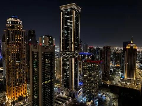 Dubai Skyline 4K Wallpaper · city · 3840×2880