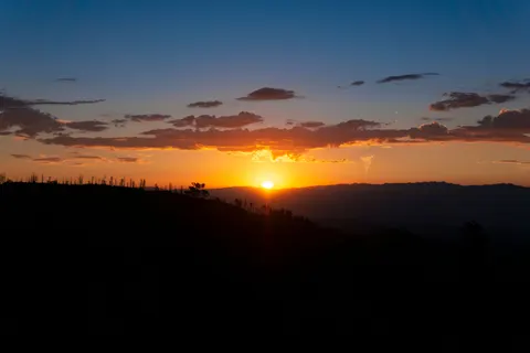 Sunset Mountains 4K Wallpaper · sunset · 3840×2560