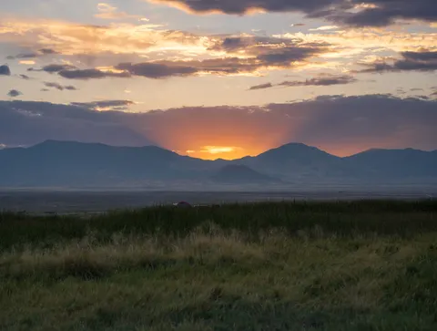 Sunset Mountains 4K Wallpaper · sunset · 3840×2905