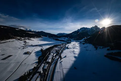 Sunset Mountains 4K Wallpaper · sunset · 3840×2560