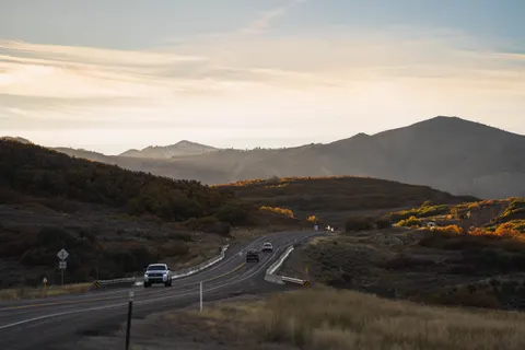 Sunset Mountains 4K Wallpaper · sunset · 3840×2560
