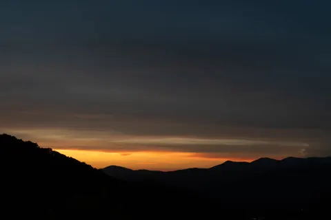 Sunset Mountains 4K Wallpaper · sunset · 3840×2560