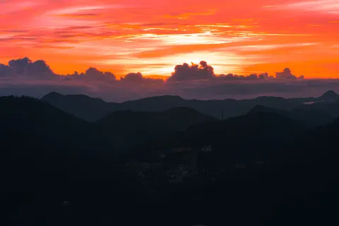 Sunset Mountains 4K Wallpaper · sunset · 3840×2560