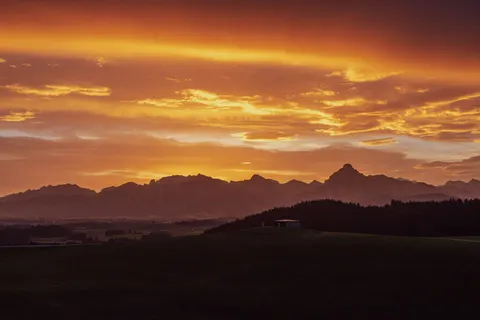 Sunset Mountains 4K Wallpaper · sunset · 3840×2560