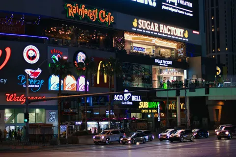 Neon City 4K Wallpaper · neon · 3840×2560