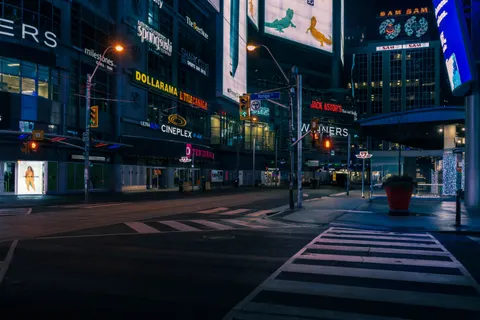Wallpaper Kota neon 4K · neon · 3840×2560