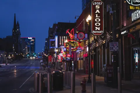 Neon City 4K Wallpaper · neon · 3840×2560