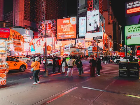 Neon City 4K Wallpaper · neon · 3840×2880