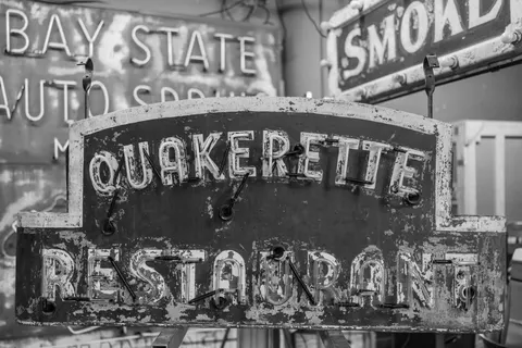 Neon Sign 4K Wallpaper · neon · 3840×2560