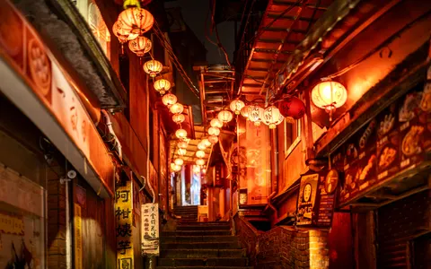 Neon Tokyo 4K Wallpaper · neon · 3840×2400