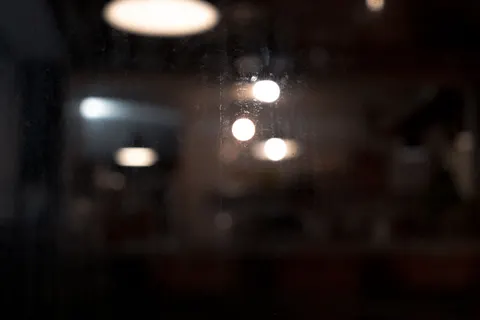 Bokeh Lights 4K Wallpaper · abstract · 3840×2560