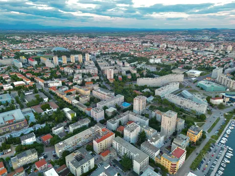 Aerial City 4K Wallpaper · aerial · 3840×2880