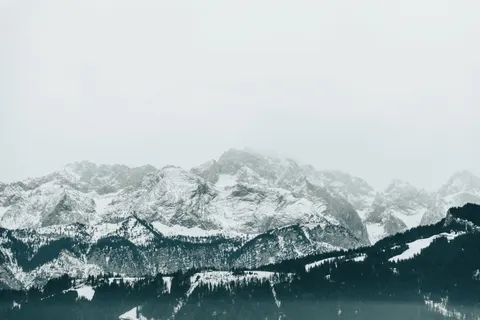 Winter Mountains 4K Wallpaper · winter · 3840×2560