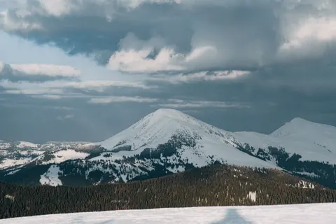 Winter Mountains 4K Wallpaper · winter · 3840×2560