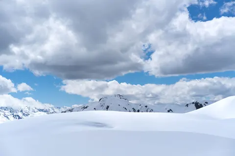 Winter Mountains 4K Wallpaper · winter · 3840×2561