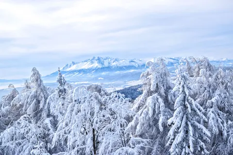 Winter Mountains 4K Wallpaper · winter · 3840×2560