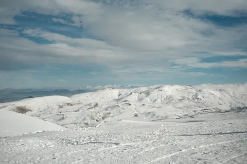 Winter Mountains 4K Wallpaper · winter · 3840×2560
