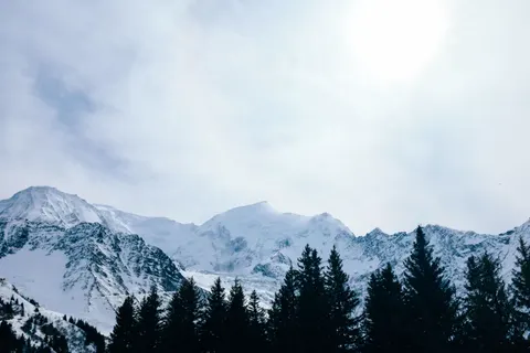 Winter Mountains 4K Wallpaper · winter · 3840×2560