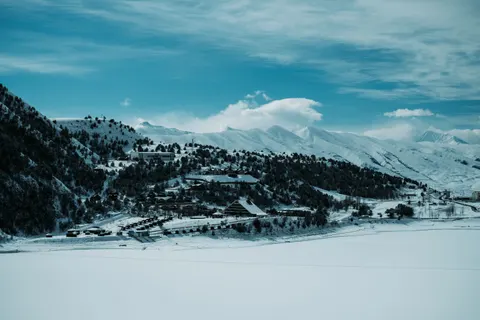 Winter Mountains 4K Wallpaper · winter · 3840×2560