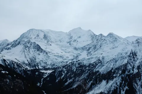 Winter Mountains 4K Wallpaper · winter · 3840×2560