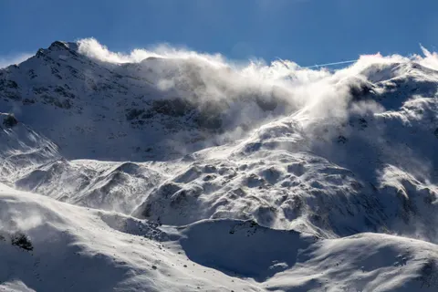 Winter Mountains 4K Wallpaper · winter · 3840×2560