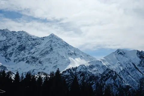 Winter Mountains 4K Wallpaper · winter · 3840×2560