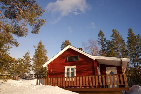 Winter Cabin 4K Wallpaper · winter · 3840×2561