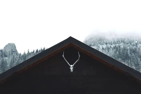 Winter Cabin 4K Wallpaper · winter · 3840×2560