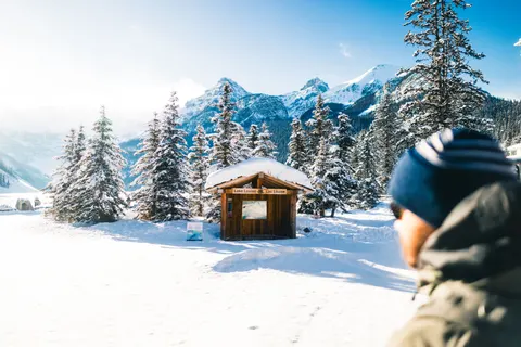 Winter Cabin 4K Wallpaper · winter · 3840×2561