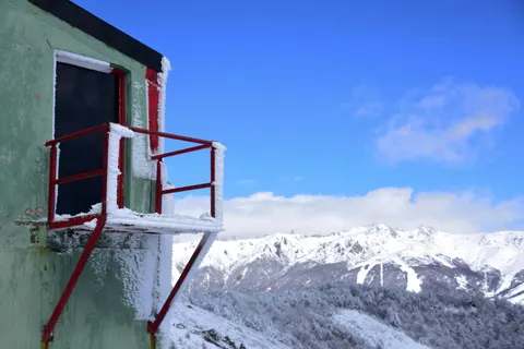 Sfondo Baita invernale 4K · winter · 3840×2560