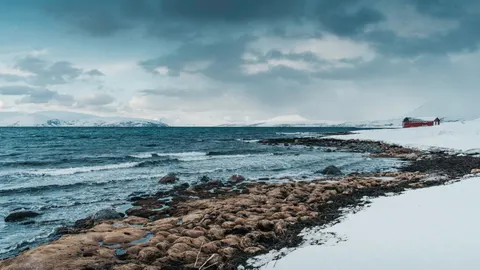 والپیپر کلبه زمستانی با کیفیت 4K · winter · 3840×2160