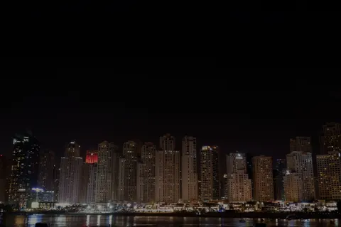 Dubai Skyline 4K Wallpaper · city · 3840×2560
