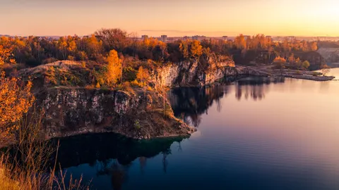 Autumn Lake 4K Wallpaper · autumn · 3840×2160