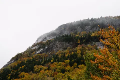 Autumn Mountains 4K Wallpaper · autumn · 3840×2563