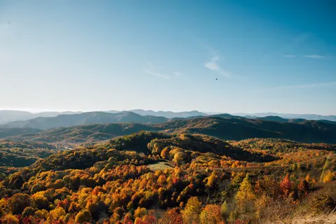 Autumn Mountains 4K Wallpaper · autumn · 3840×2563