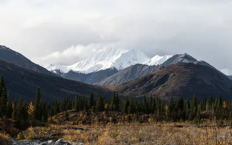 Autumn Mountains 4K Wallpaper · autumn · 3840×2404