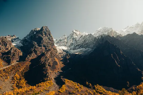 Autumn Mountains 4K Wallpaper · autumn · 3840×2560