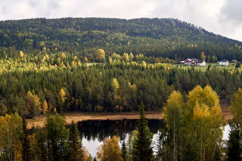 Autumn Mountains 4K Wallpaper · autumn · 3840×2561