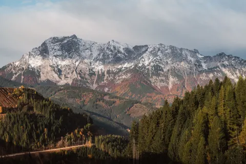 Autumn Mountains 4K Wallpaper · autumn · 3840×2561