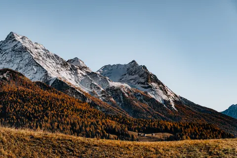 Autumn Mountains 4K Wallpaper · autumn · 3840×2560