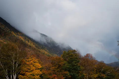 Autumn Mountains 4K Wallpaper · autumn · 3840×2563