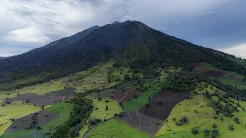 화산 4K 배경화면 · nature · 3840×2160