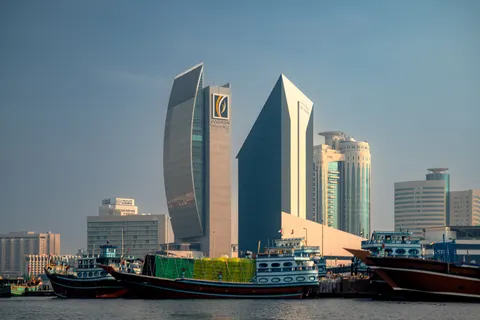 Dubai Skyline 4K Wallpaper · city · 3840×2560